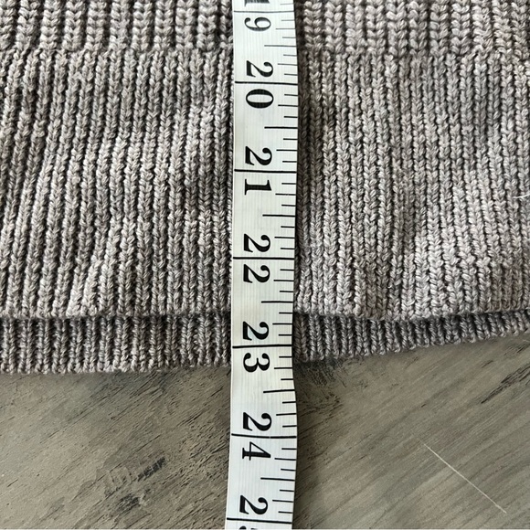 Aritzia Wilfred Montpellier Turtleneck Sweater 100% Merino Wool Medium Taupe - Picture 10 of 12